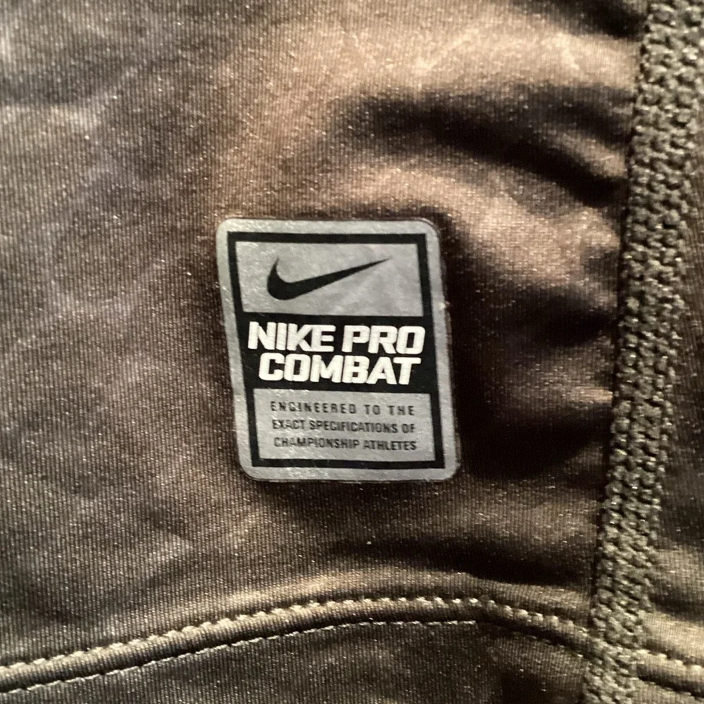 Vintage Nike Pro Combat Dri-FIT Fitted Shirt 434848-261 Men's Size Medium